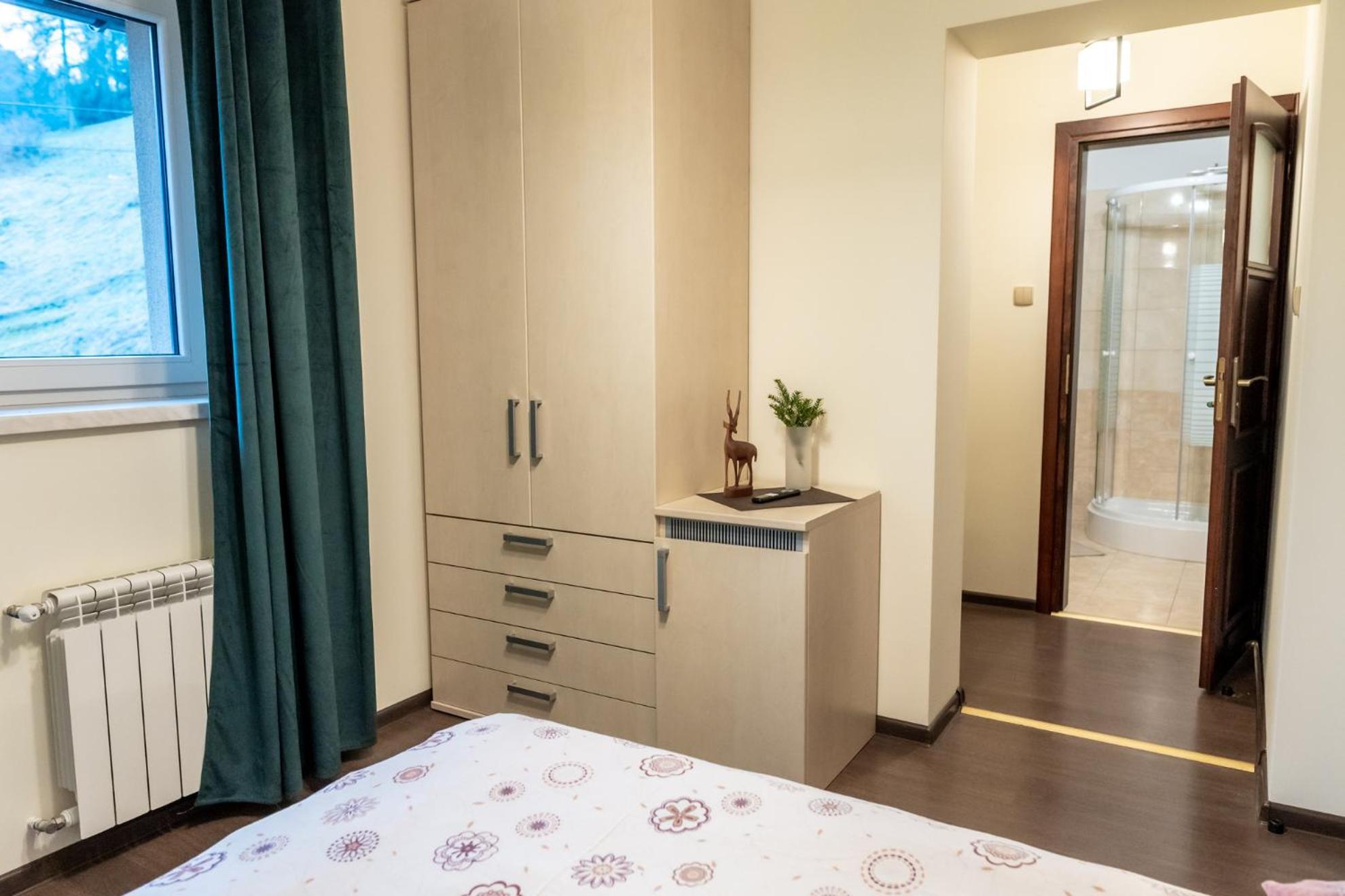 Gosciniec Stara Szkola Hotell Haluszowa Eksteriør bilde