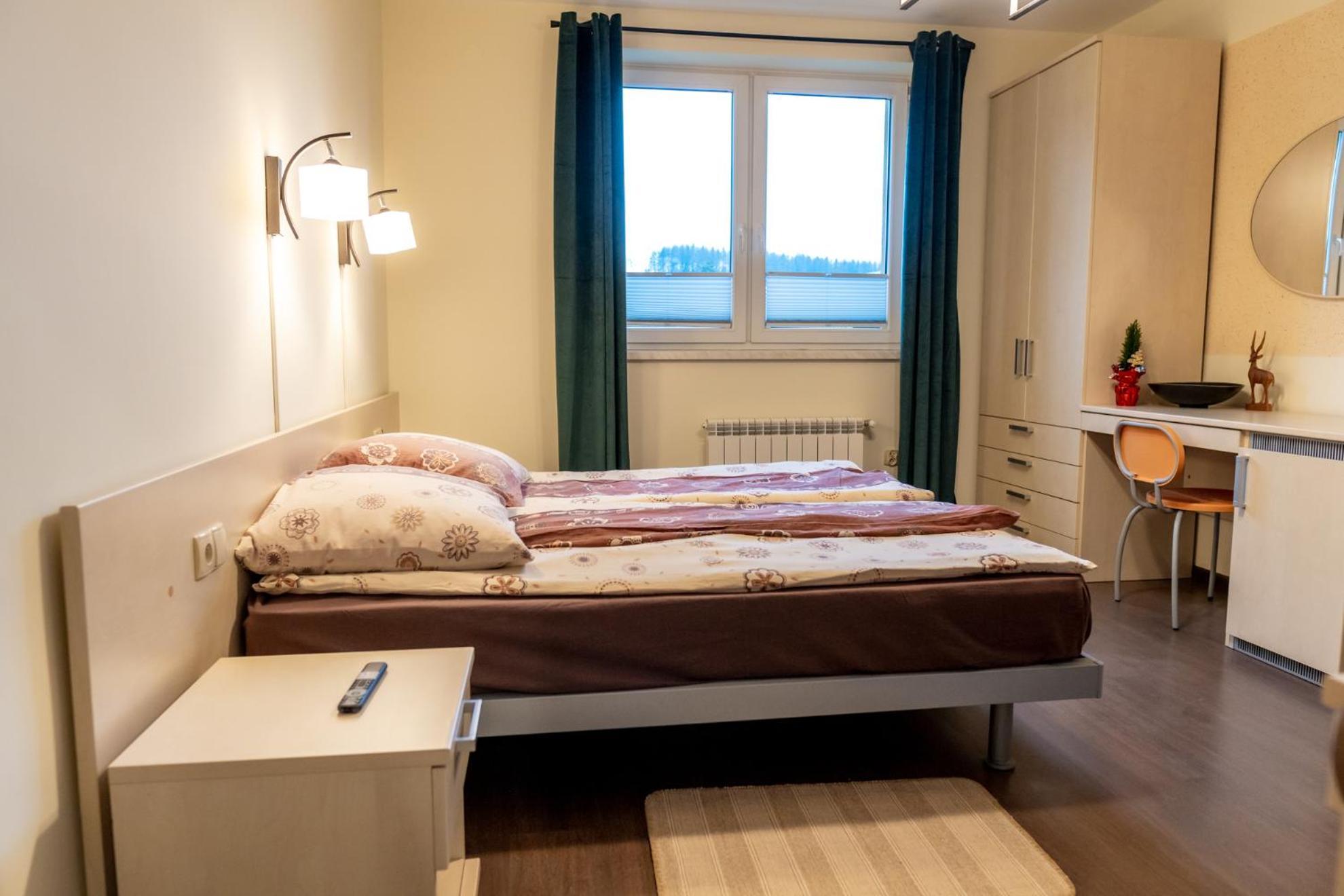 Gosciniec Stara Szkola Hotell Haluszowa Eksteriør bilde