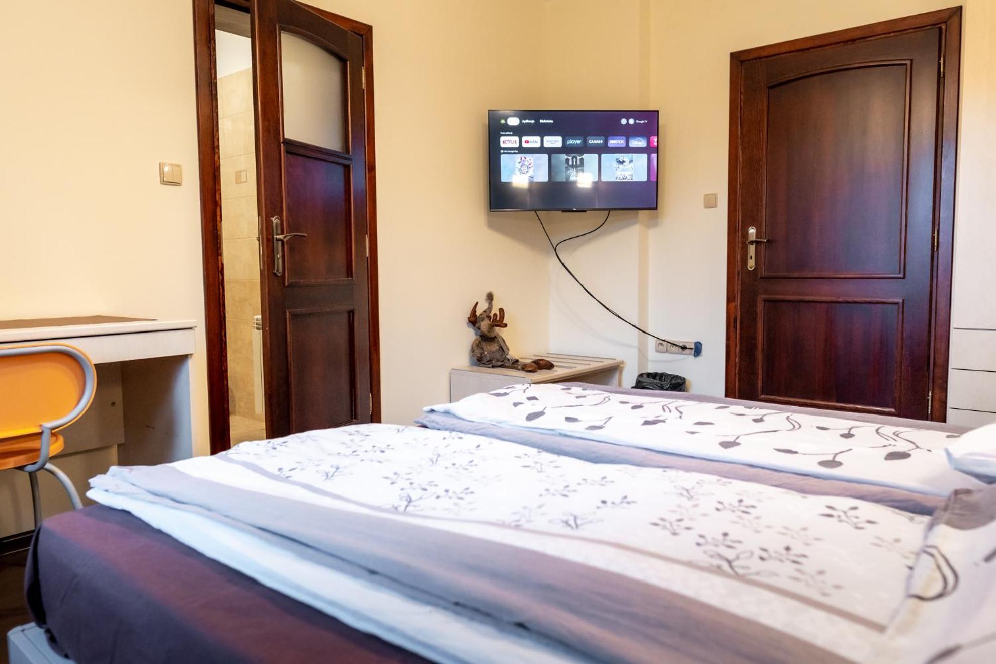 Gosciniec Stara Szkola Hotell Haluszowa Eksteriør bilde